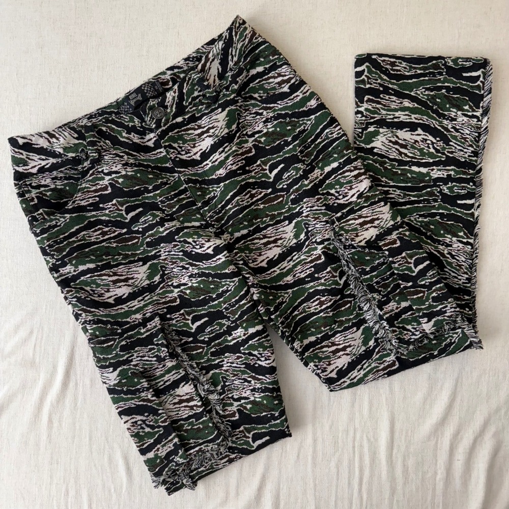 Rebel Vengeance Tiger Stripe Camo Tapestry Pants Skull Button Size 30